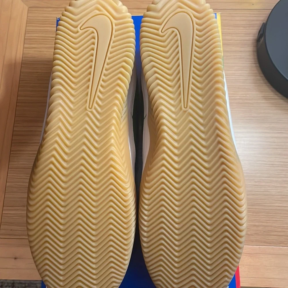 Nike BRSB Deep Orange/ White -Pine Green - Picture 4 of 6